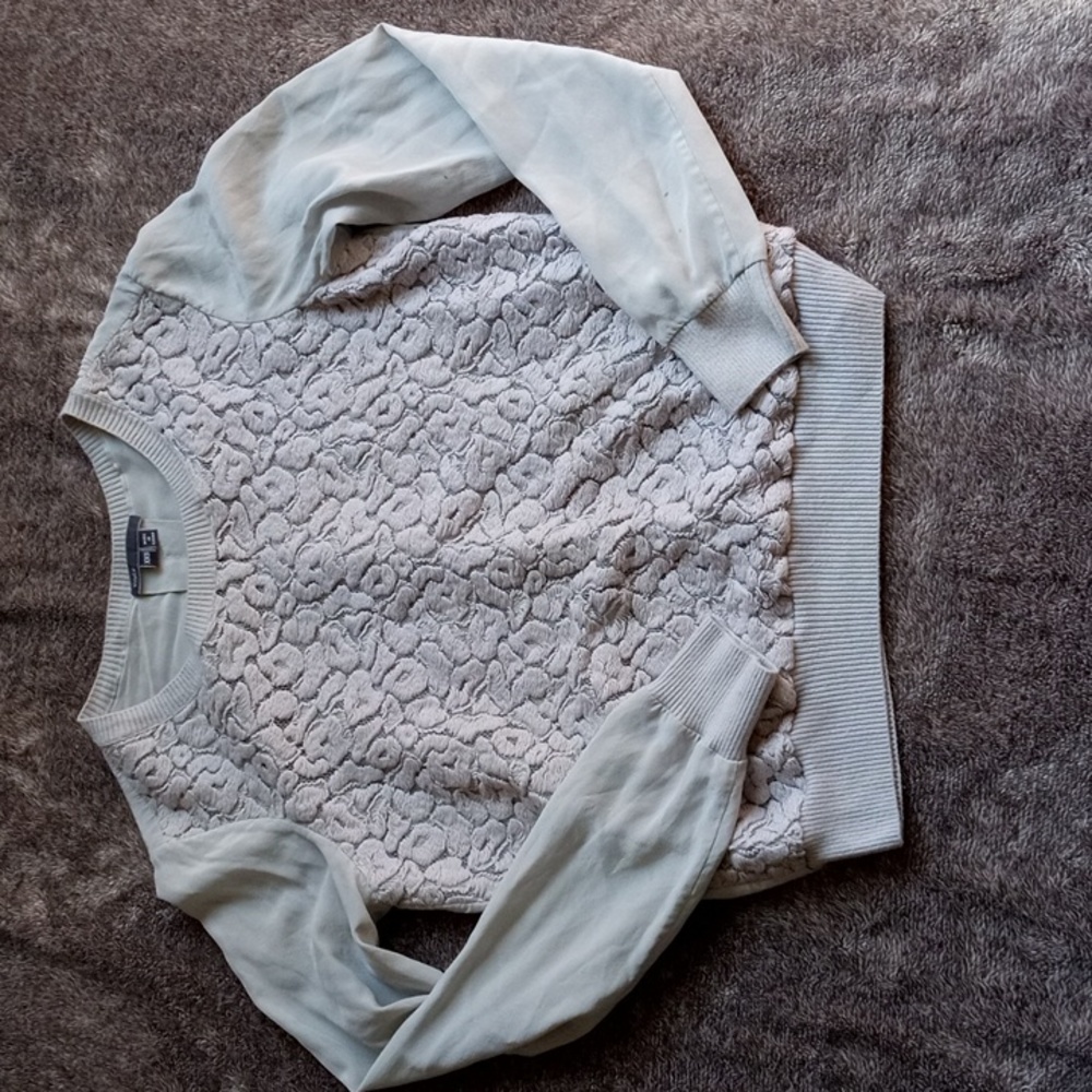 Vince lace front top with flaws